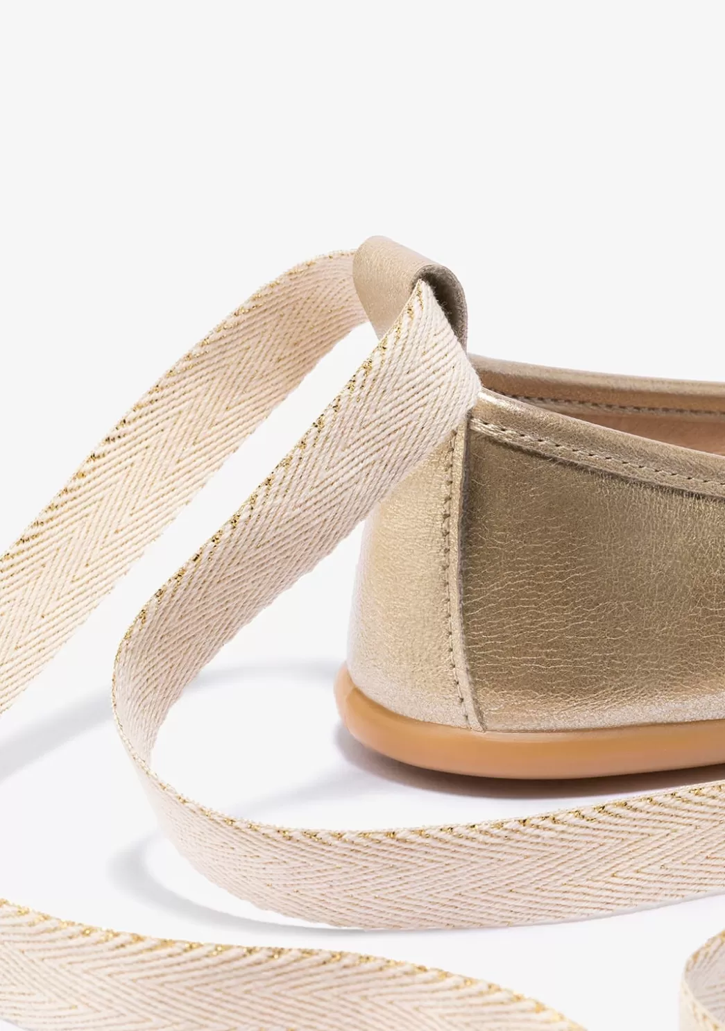 bailarinas_de_nia_con_lazo_platino_bw_3.webp Cheap Bailarinas De Niña Con Lazo Platino B&W Zapatos | Zapatos De Ceremonia