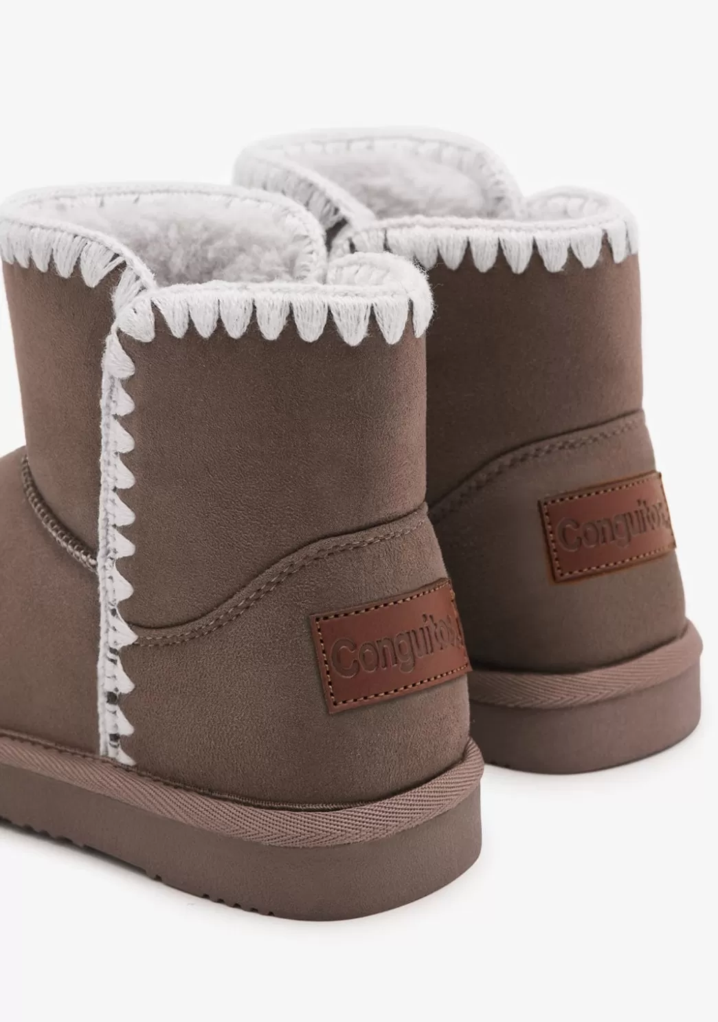 botas_australianas_bajas_bordado_taupe_3.webp Outlet Botas Australianas Bajas Bordado Taupe Botas Australianas | Botas Australianas