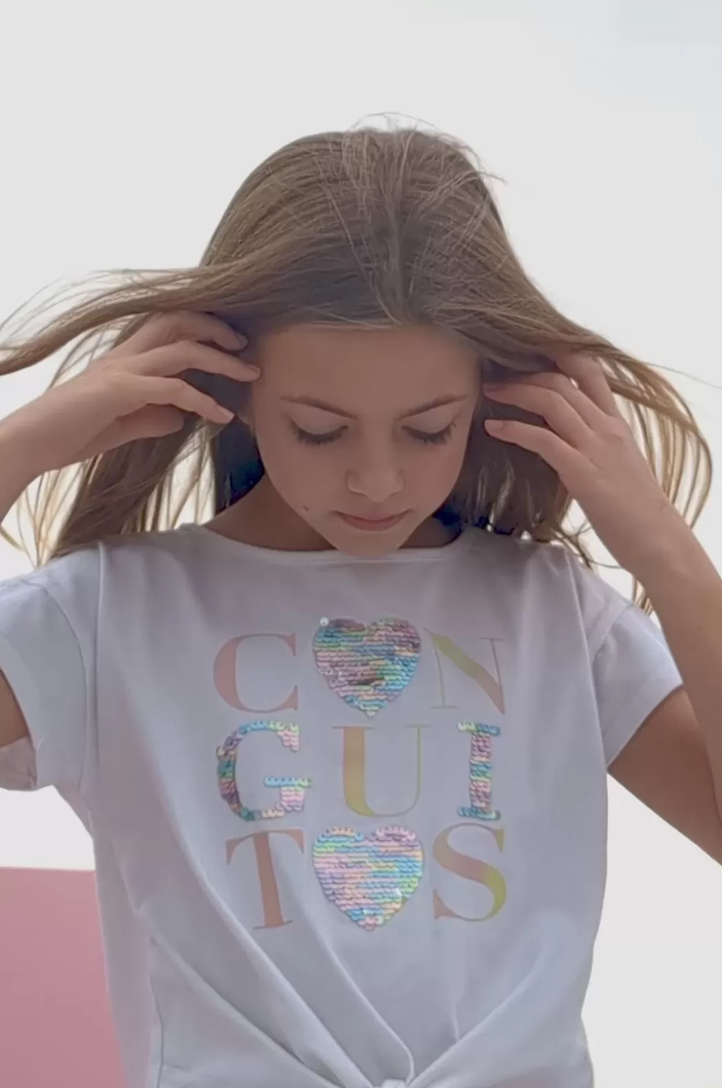 camiseta_lentejuelas_corazones_blanco_7.webp Clearance Camiseta Lentejuelas Corazones Blanco Camisetas