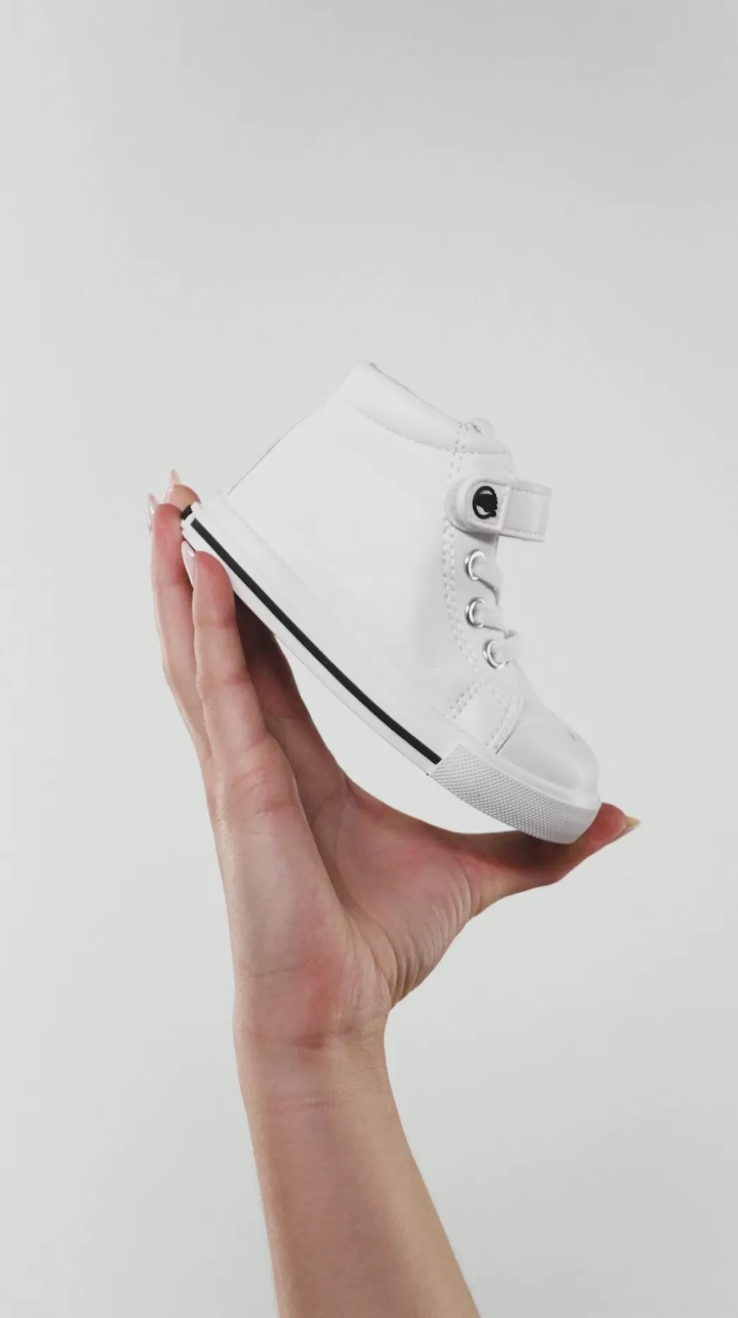 zapatillas_altas_respetuosas_blanco_5.webp Outlet Zapatillas Altas Respetuosas Blanco Zapatillas | Primeros Pasos - Respetuoso