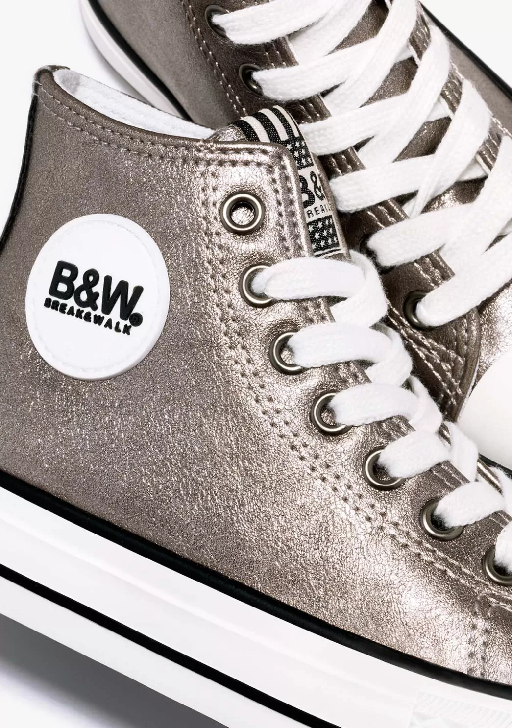 zapatillas_altas_unisex_basic_napa_plomo_bw_3.webp Shop Zapatillas Altas Unisex Basic Napa Plomo B&W Zapatillas | Zapatillas